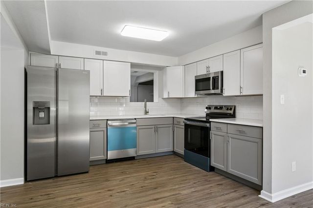 3 E Davis RD, Hampton, VA 23666