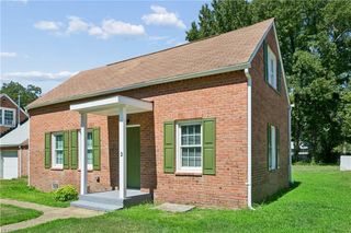 3 E Davis RD, Hampton, VA 23666