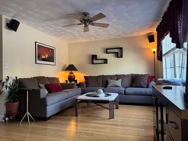 81 Salem Rd 102, Billerica, MA 01821