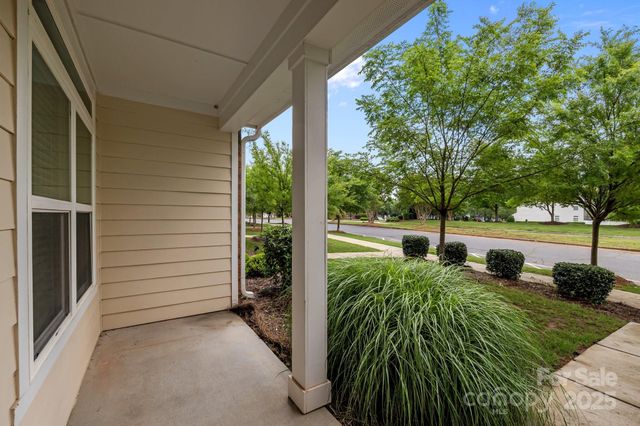 206 Overstone Court, Fort Mill, SC 29715