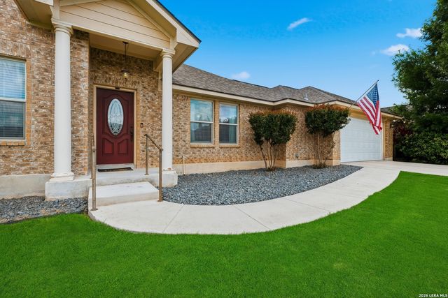 104 E 16TH ST, Hondo, TX 78861