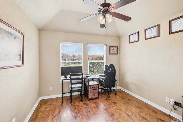 104 E 16TH ST, Hondo, TX 78861