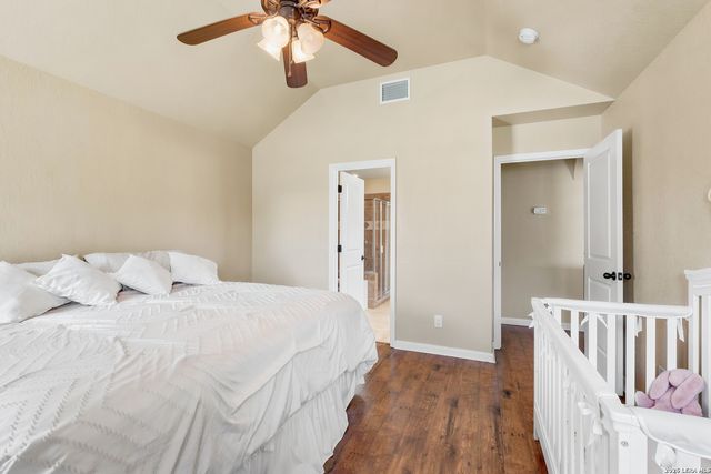 104 E 16TH ST, Hondo, TX 78861