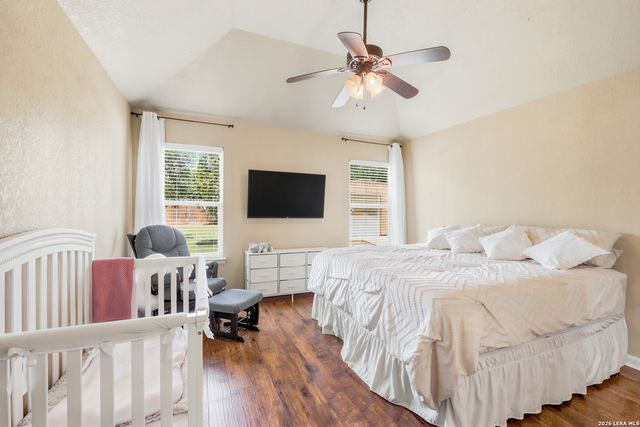 104 E 16TH ST, Hondo, TX 78861