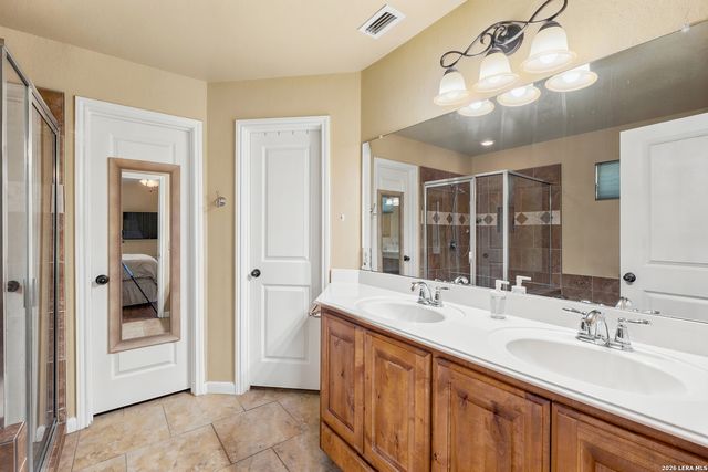 104 E 16TH ST, Hondo, TX 78861