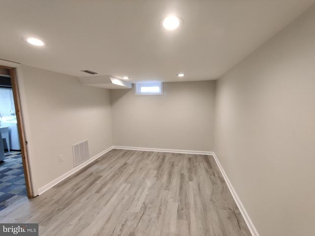 5942 WILLIAMSBURG RD, Alexandria, VA 22303