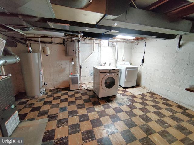 5942 WILLIAMSBURG RD, Alexandria, VA 22303