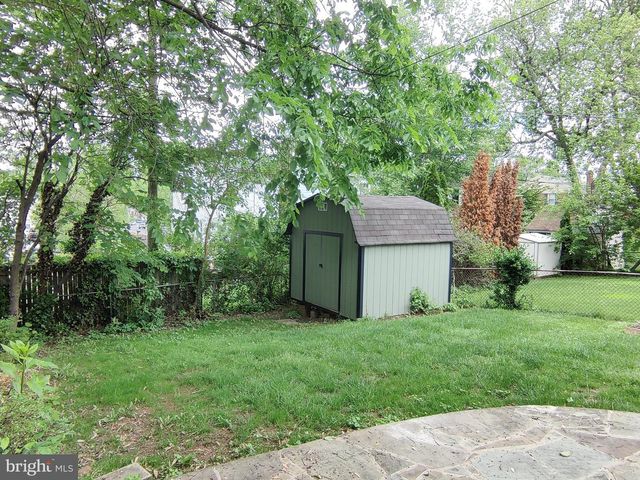 5942 WILLIAMSBURG RD, Alexandria, VA 22303