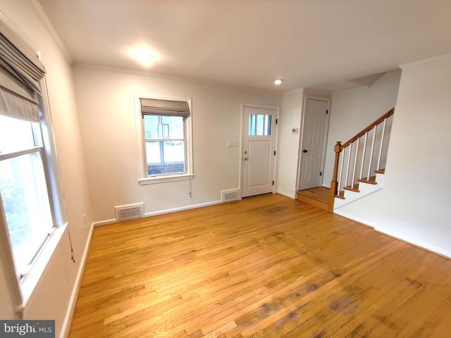 5942 WILLIAMSBURG RD, Alexandria, VA 22303