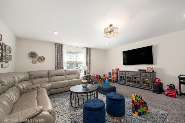 53213 Bay Laurel Lane, Lyon Charter Township, MI 48178