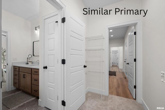 4711 Willow Circle, Davenport, IA 52806