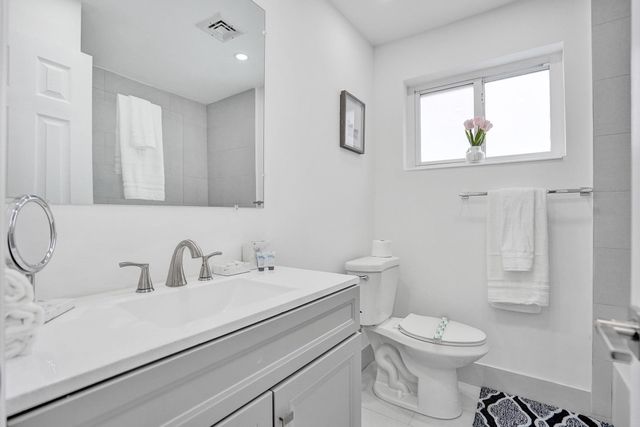 2114 N 42nd Avenue, Hollywood, FL 33021