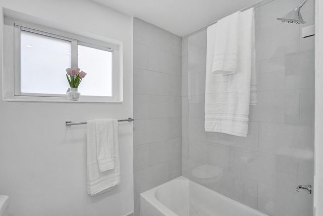 2114 N 42nd Avenue, Hollywood, FL 33021