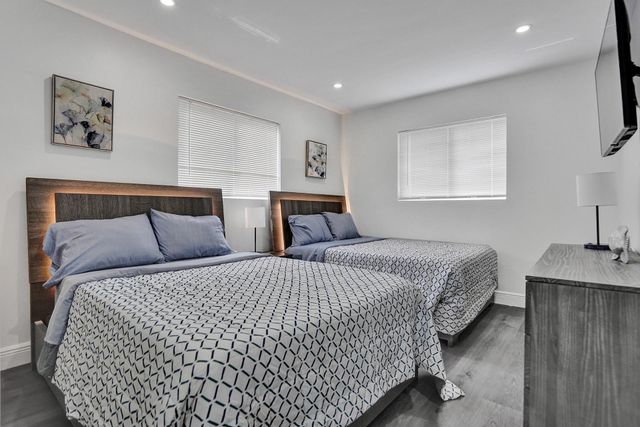 2114 N 42nd Avenue, Hollywood, FL 33021