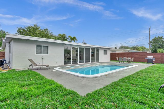 2114 N 42nd Avenue, Hollywood, FL 33021