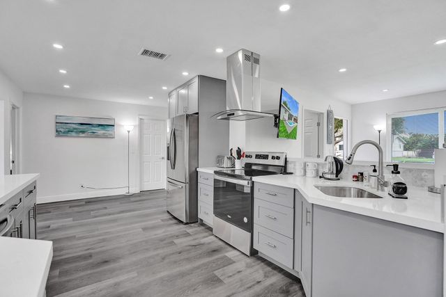 2114 N 42nd Avenue, Hollywood, FL 33021