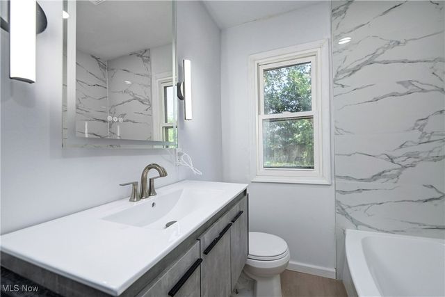 11432 Pearl Road, Strongsville, OH 44136