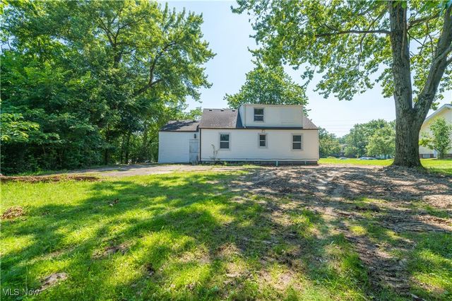 11432 Pearl Road, Strongsville, OH 44136