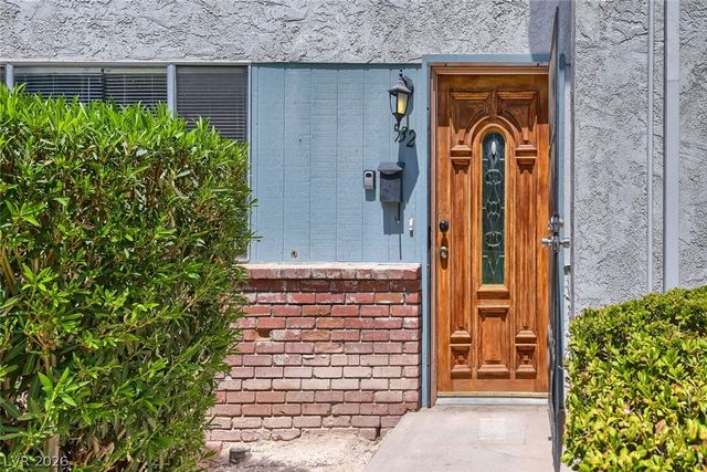532 Greenbriar Townhouse Way, Las Vegas, NV 89121