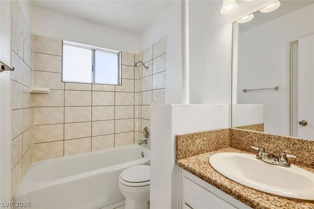 532 Greenbriar Townhouse Way, Las Vegas, NV 89121