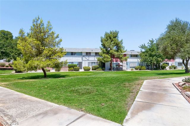 532 Greenbriar Townhouse Way, Las Vegas, NV 89121