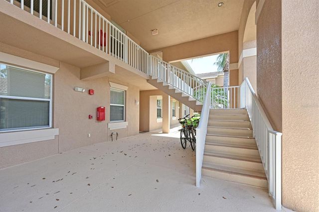 1011 FAIRWAYCOVE LANE 202, Bradenton, FL 34212