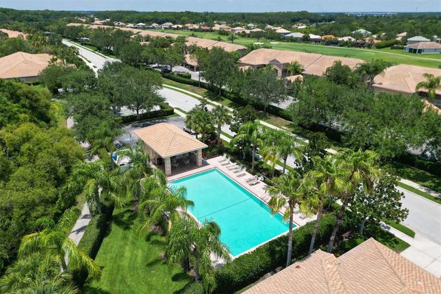 1011 FAIRWAYCOVE LANE 202, Bradenton, FL 34212