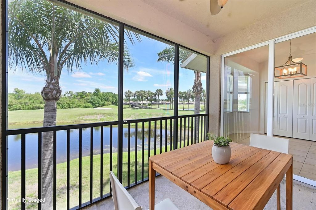 Image 3 of property listing at 1011 FAIRWAYCOVE LANE 202, Bradenton, FL 34212