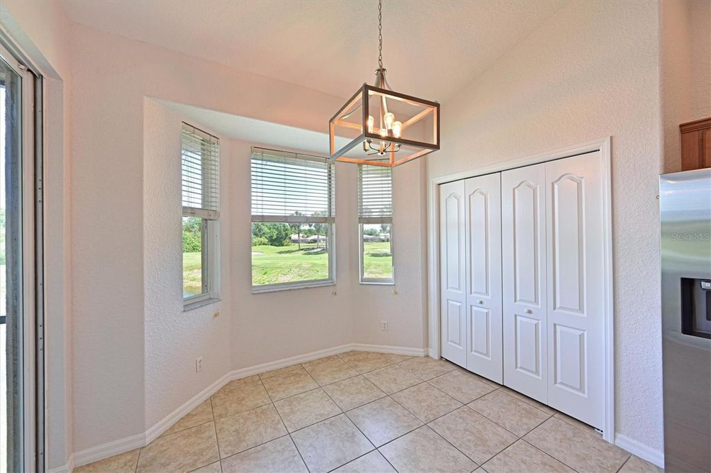 Image 22 of property listing at 1011 FAIRWAYCOVE LANE 202, Bradenton, FL 34212