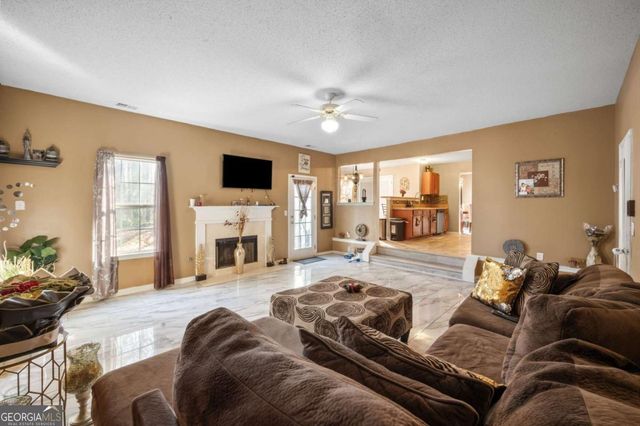 112 Bellington Drive, Mcdonough, GA 30253