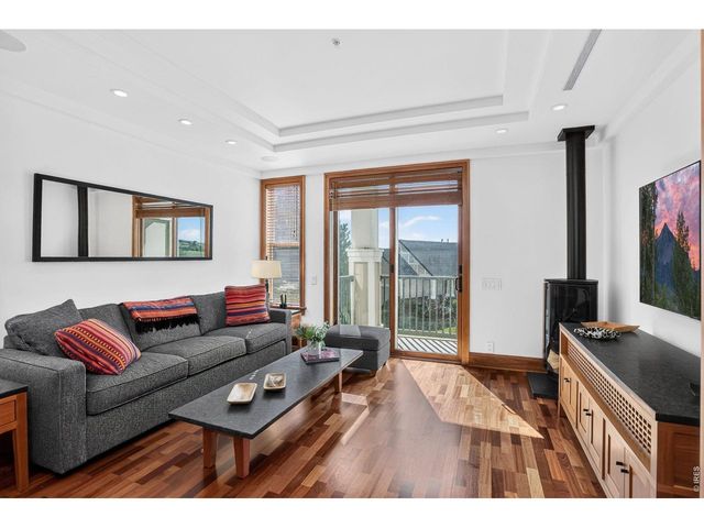 2052 Oxford Ln, Superior, CO 80027