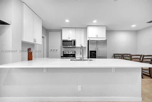 2600 S Ocean Dr S311, Hollywood, FL 33019