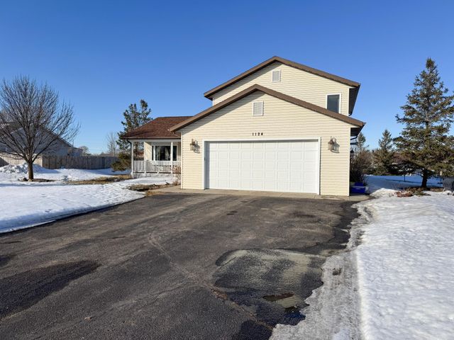 1124 Garnet Boulevard, Detroit Lakes, MN 56501