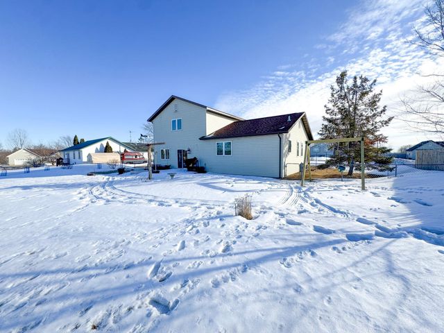 1124 Garnet Boulevard, Detroit Lakes, MN 56501