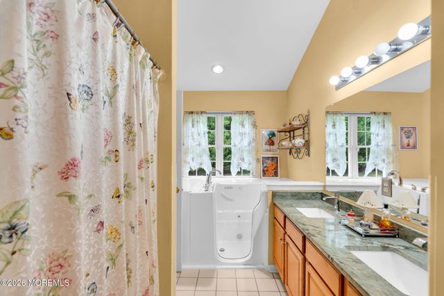 45 Cypress Point Lane, Jackson, NJ 08527