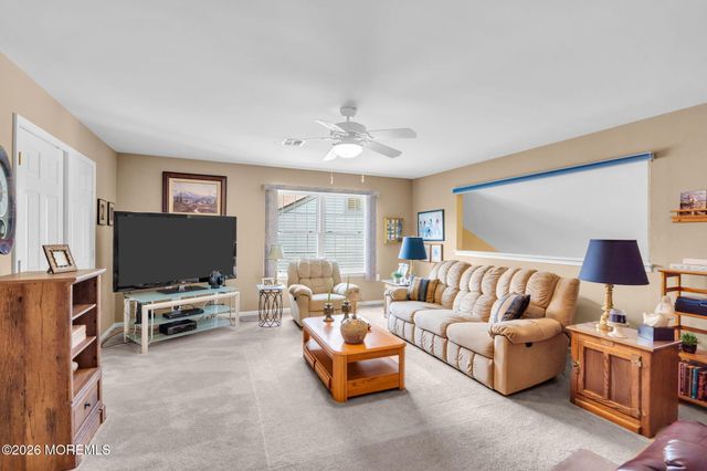 45 Cypress Point Lane, Jackson, NJ 08527