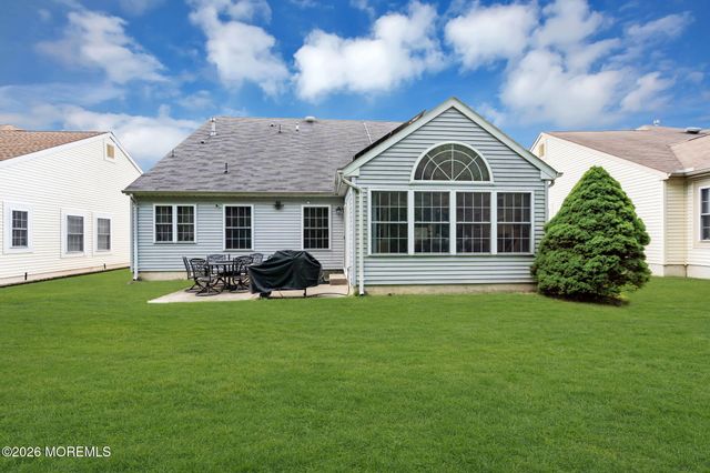 45 Cypress Point Lane, Jackson, NJ 08527