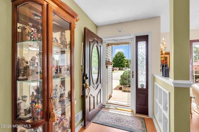 45 Cypress Point Lane, Jackson, NJ 08527