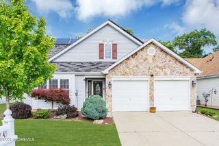 45 Cypress Point Lane, Jackson, NJ 08527