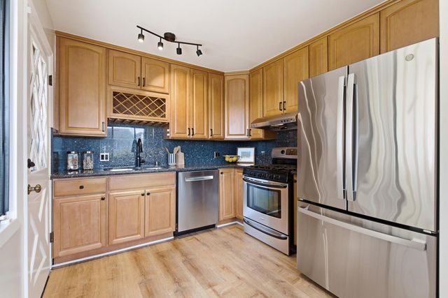 709 W Orange Avenue, South San Francisco, CA 94080