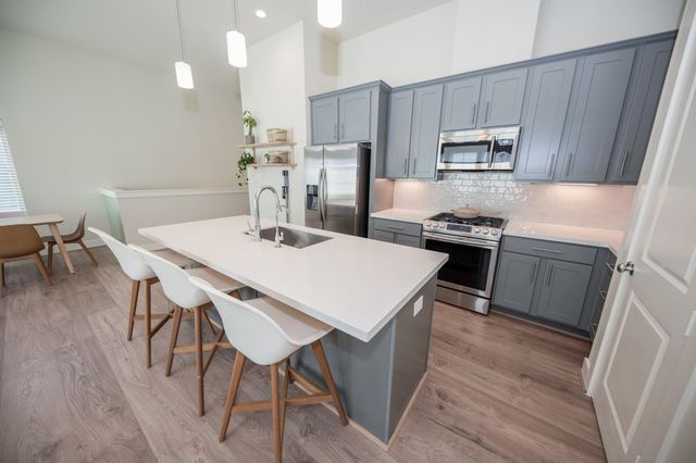 5209 Allen Street C, Houston, TX 77007