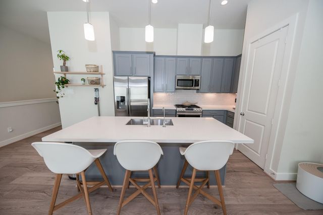 5209 Allen Street C, Houston, TX 77007