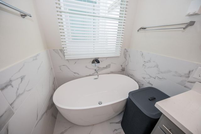 5209 Allen Street C, Houston, TX 77007