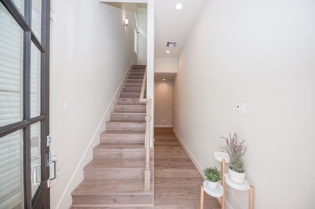 5209 Allen Street C, Houston, TX 77007