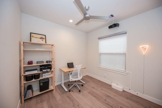 5209 Allen Street C, Houston, TX 77007