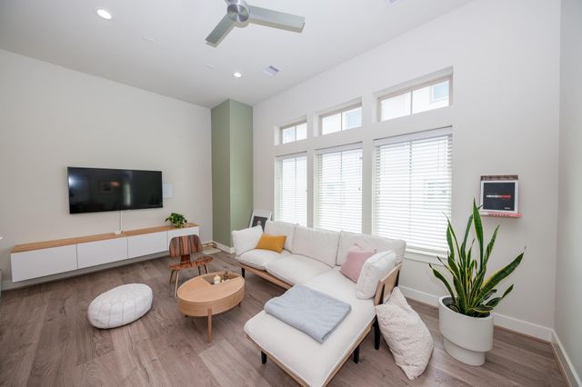 5209 Allen Street C, Houston, TX 77007