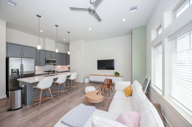 5209 Allen Street C, Houston, TX 77007