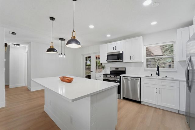 1918 SYDNEY ROAD, Valrico, FL 33594
