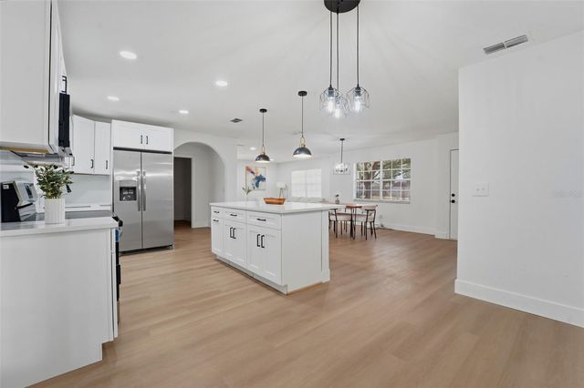 1918 SYDNEY ROAD, Valrico, FL 33594