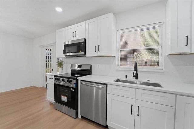 1918 SYDNEY ROAD, Valrico, FL 33594